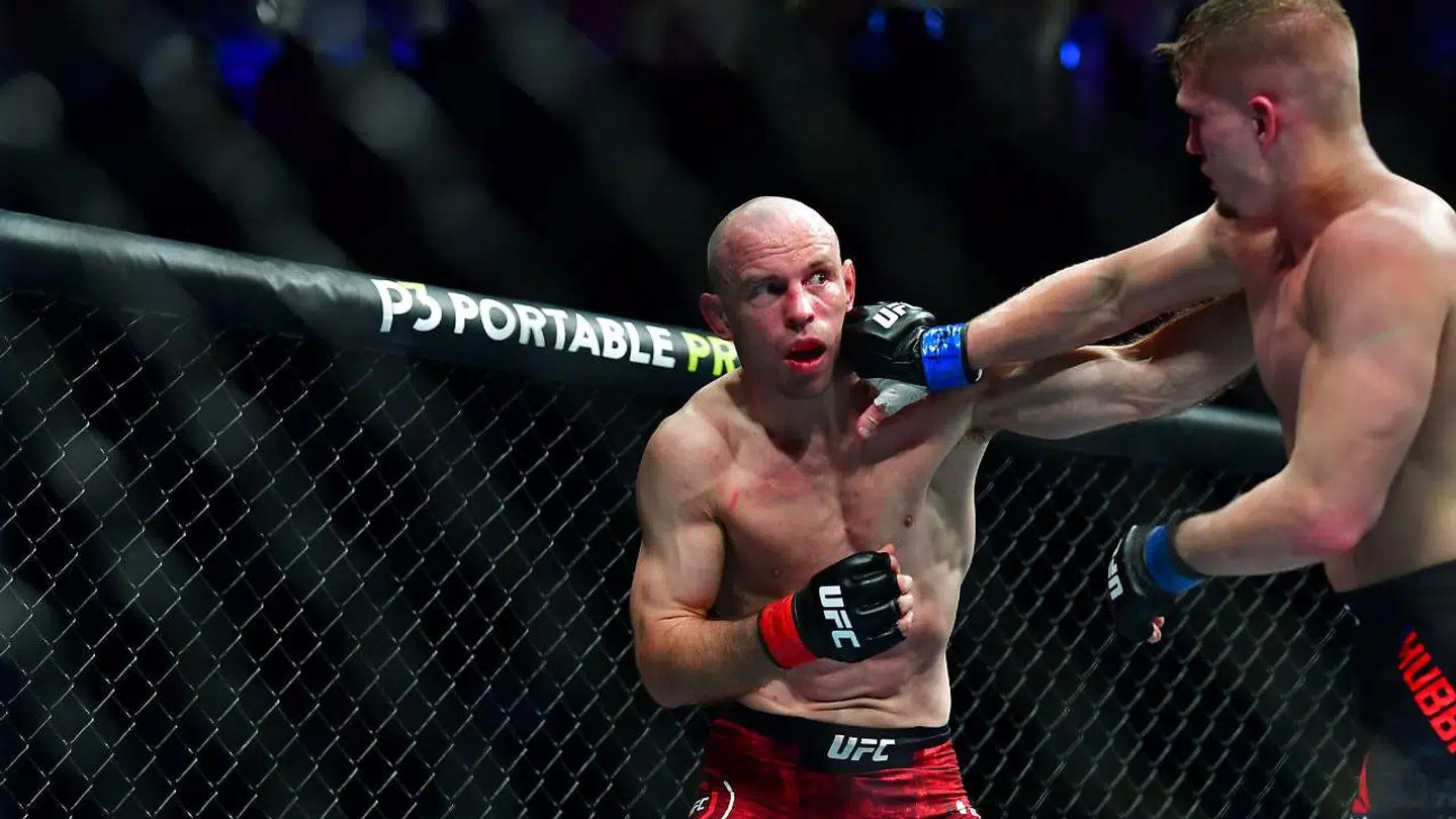 Mark O. Madsen i sin seneste officielle MMA-kamp. Her mod Austin Hubbard ved UFC 248, 7. marts.