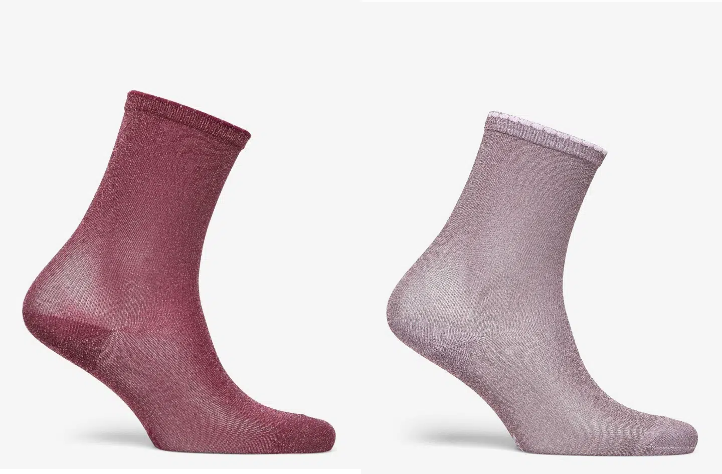 Glimmerstrømper fremhæver dine sneaks på den gode mode.