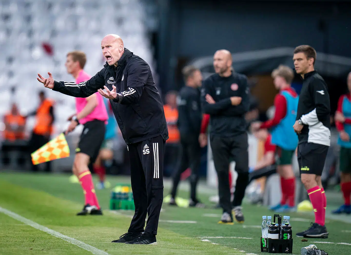 FCKs Cheftræner Ståle Solbakken under superligakampen mellem FCK-Aab i Telia Parken onsdag den 17 juni 2020.. (Foto: Liselotte Sabroe/Ritzau Scanpix)