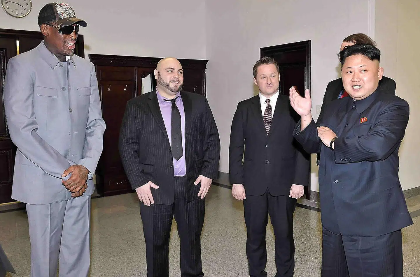 Dennis Rodman (tv.) har flere gange besøgt Kim Jong-Un i Nordkorea.