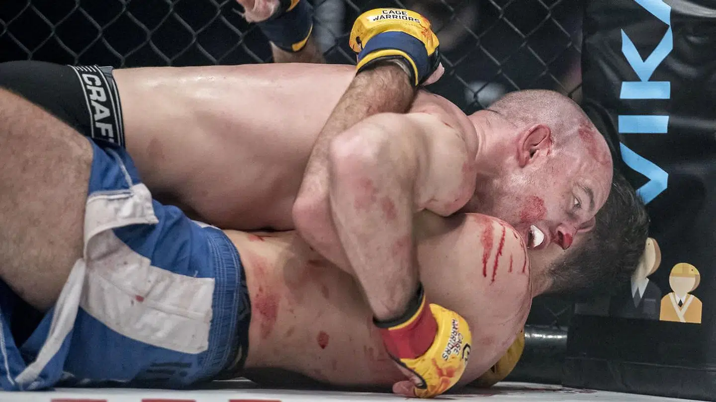 Mark O. Madsen kæmper mod Thibaud Larchet under MMA-stævnet 'Cage Warriors' i K.B. Hallen på Frederiksberg, lørdag den 9. marts 2019.
