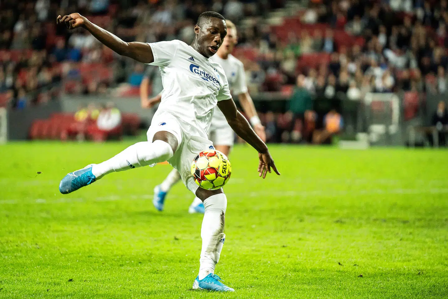 FC Københavns Mohamed Daramy er vant til at skulle præstere på stadions rundtomkring i verden, og nu er han vinder af konsolspillet FIFA 20.