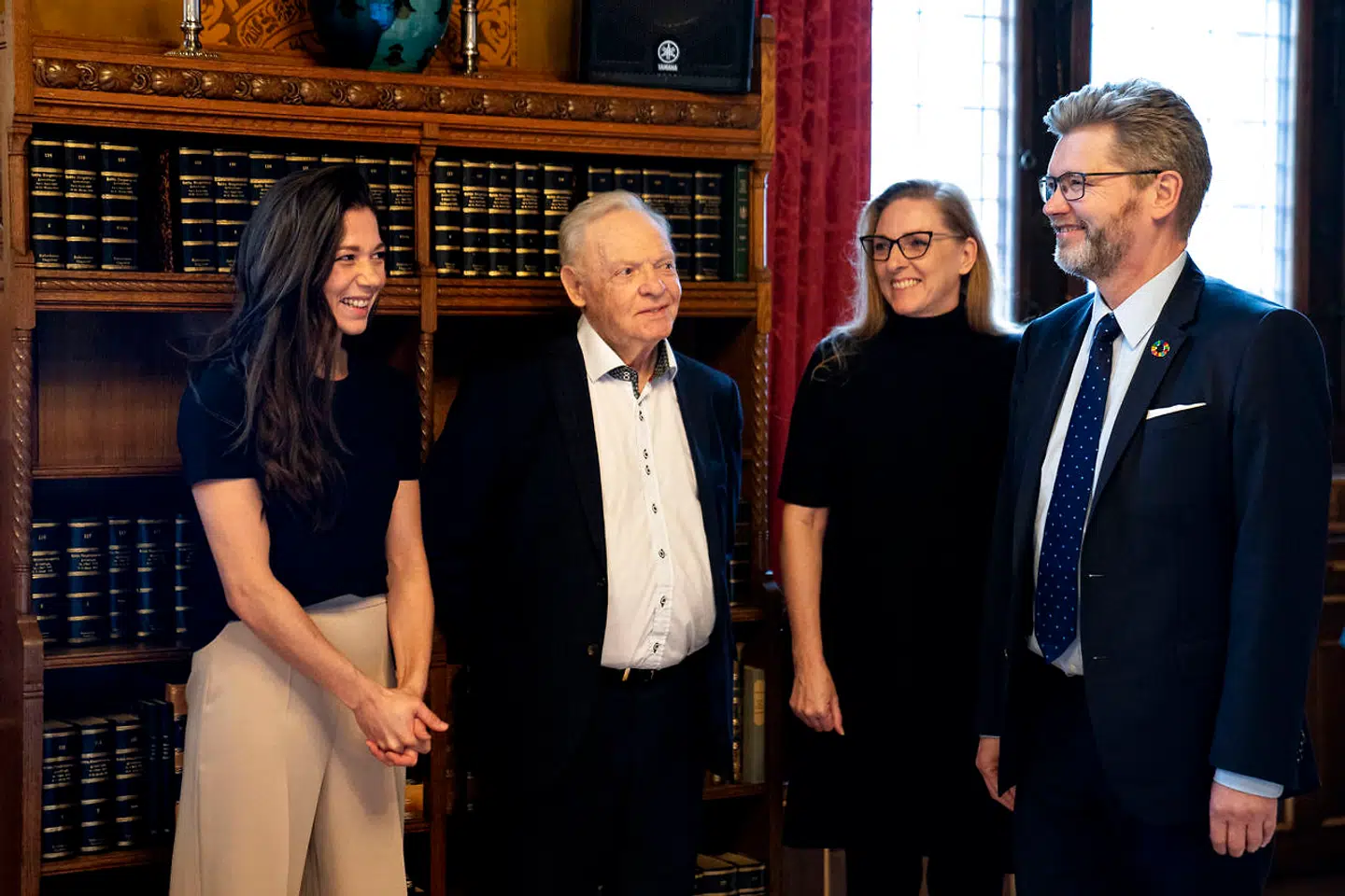 Sarah Mahfoud, Mogens Palle, Bettina Palle og overborgmester Frank Jensen på Københavns Rådhus torsdag den 6. februar 2020, efter Sarah Mahfoud vandt lørdag IBF VM-bæltet i fjervægt. (Foto: Ida Guldbæk Arentsen/Ritzau Scanpix)