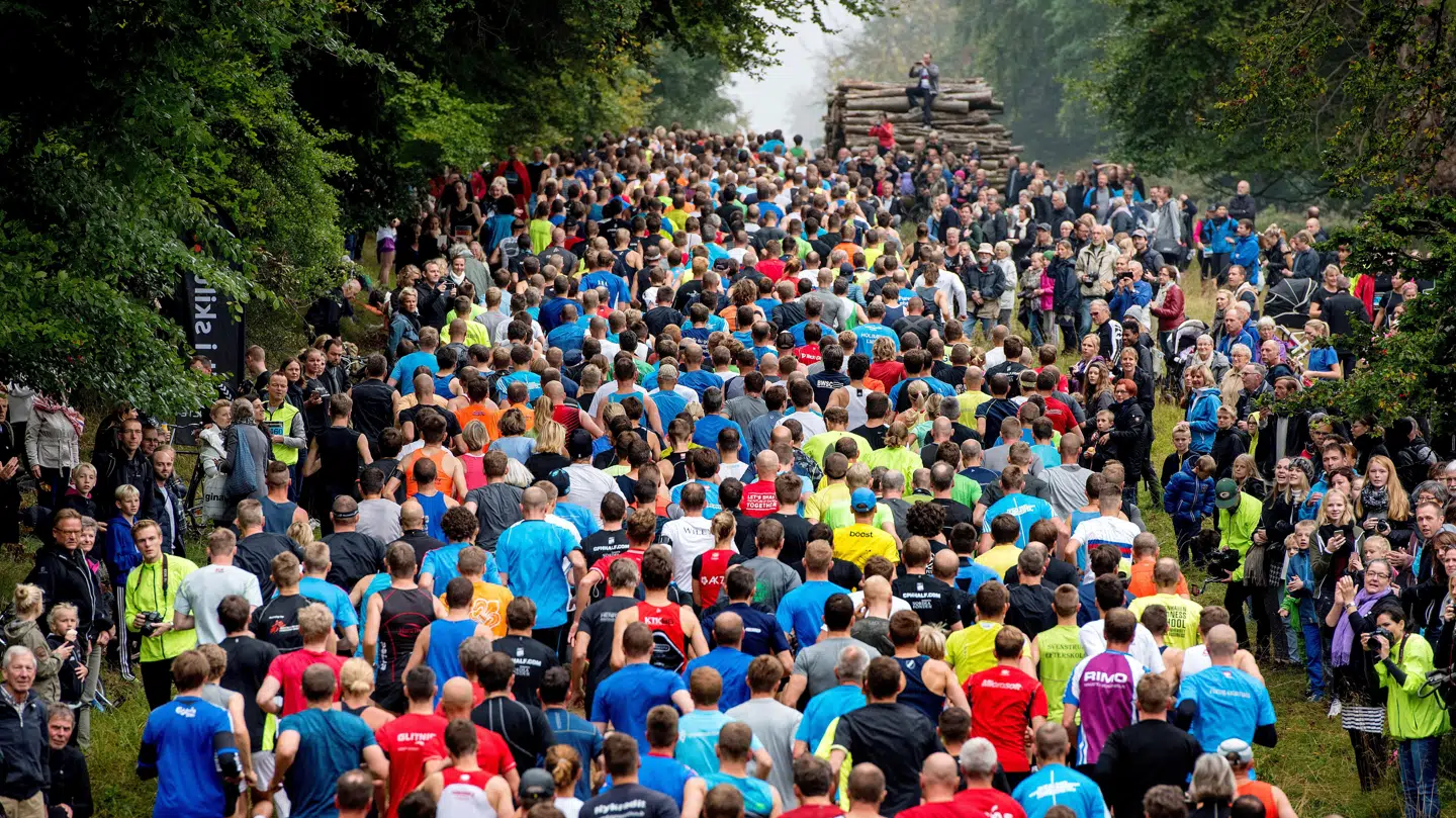 Søndag 4. oktober lyder startskuddet til det 52. Eremitageløb. Læs mere og tilmeld dig motionsfesten i Dyrehaven på elob.dk. Foto: Ritzau Scanpix