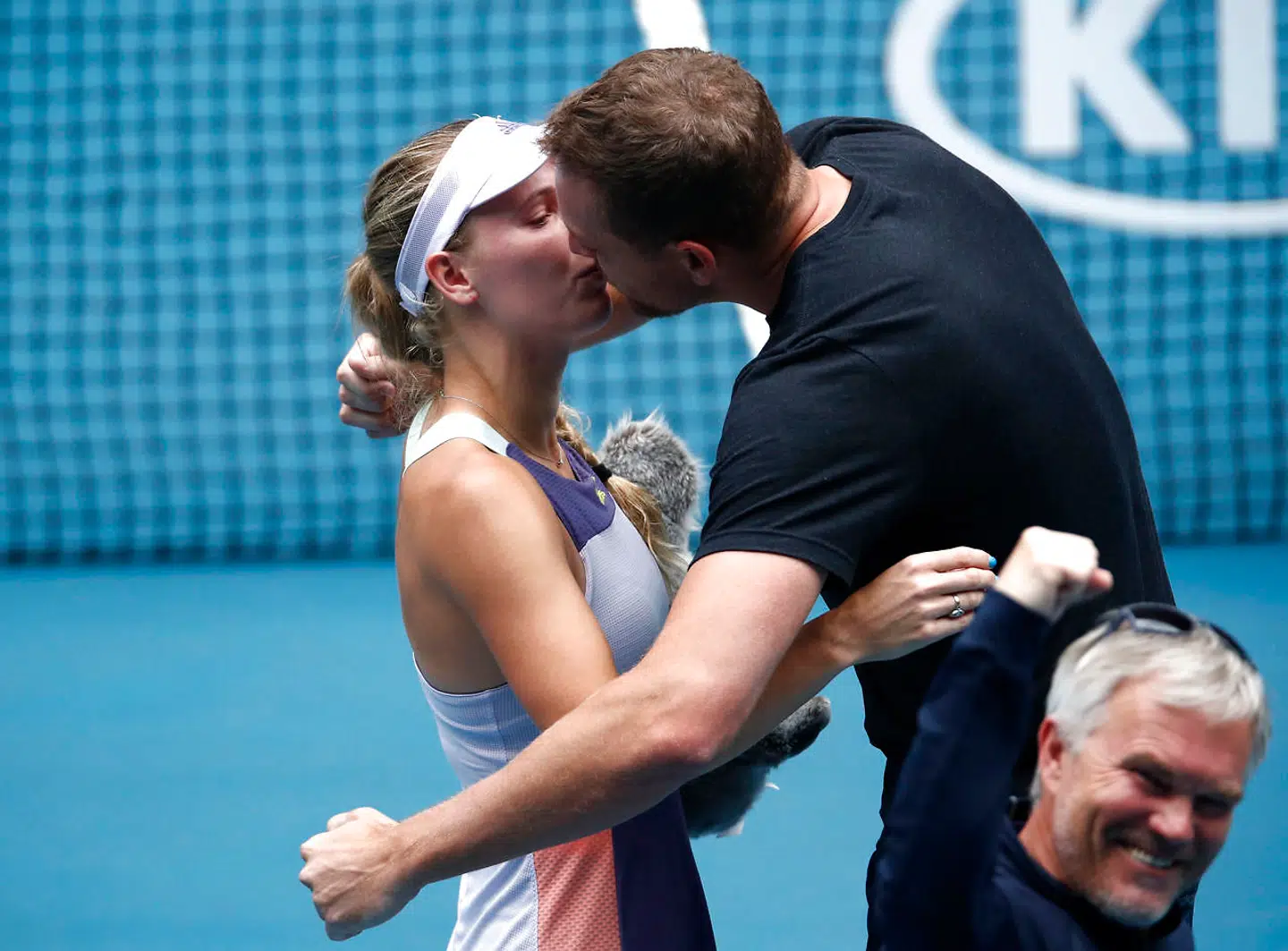 David Lee og Caroline Wozniacki kort efter, at Wozniacki tabte karrierens sidste kamp. Det var mod Jabeur ved Australian Open, og det betød, at Wozniacki stoppede.