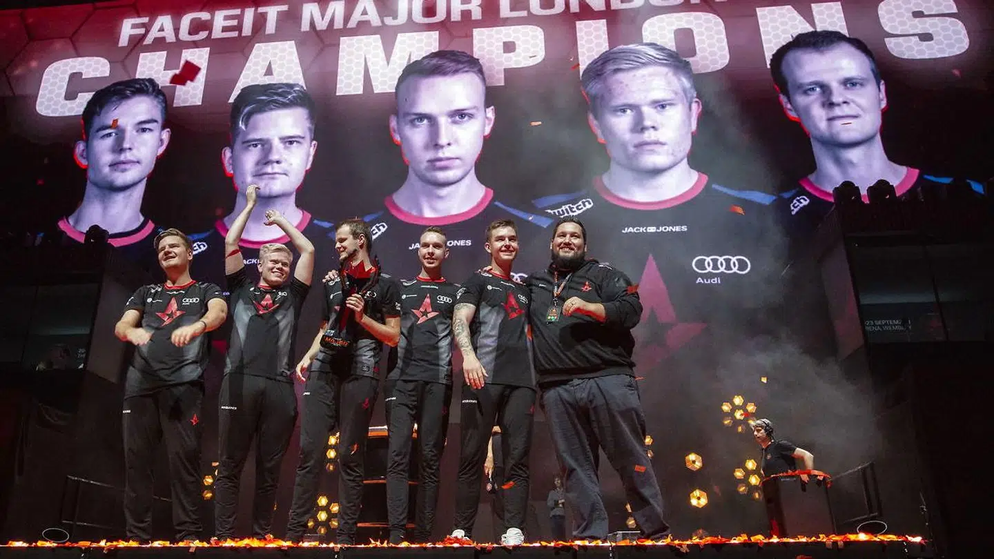 Astralis.
