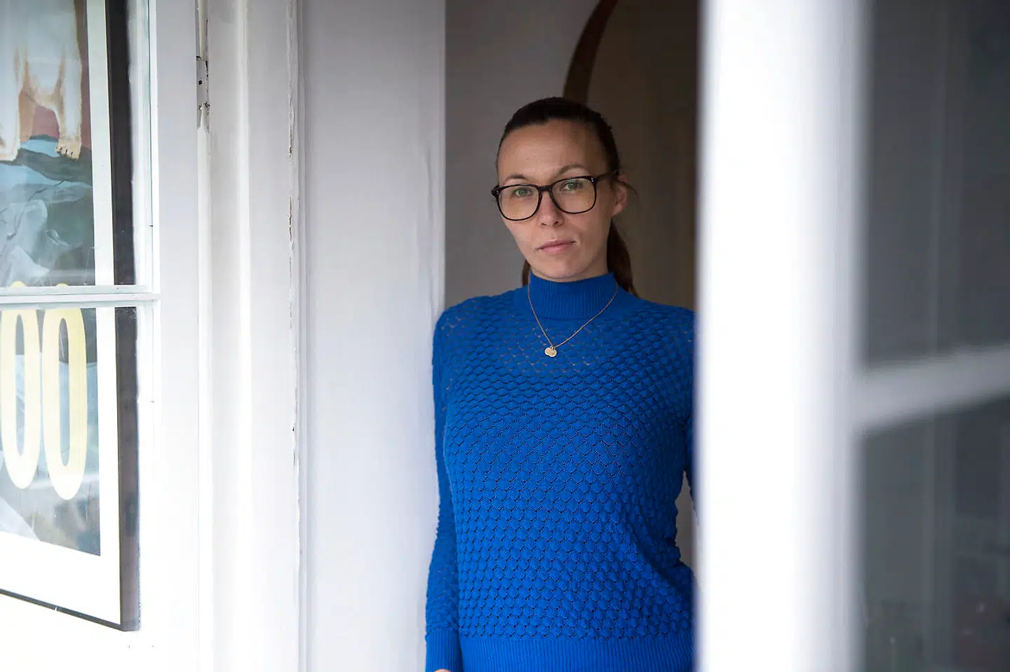 Mette Cornelius er studievært på Kanal 5 og er efter eget udsagn ofte 'stået op på alle mulige umulige tidspunkter' for at se Caroline Wozniacki spille.