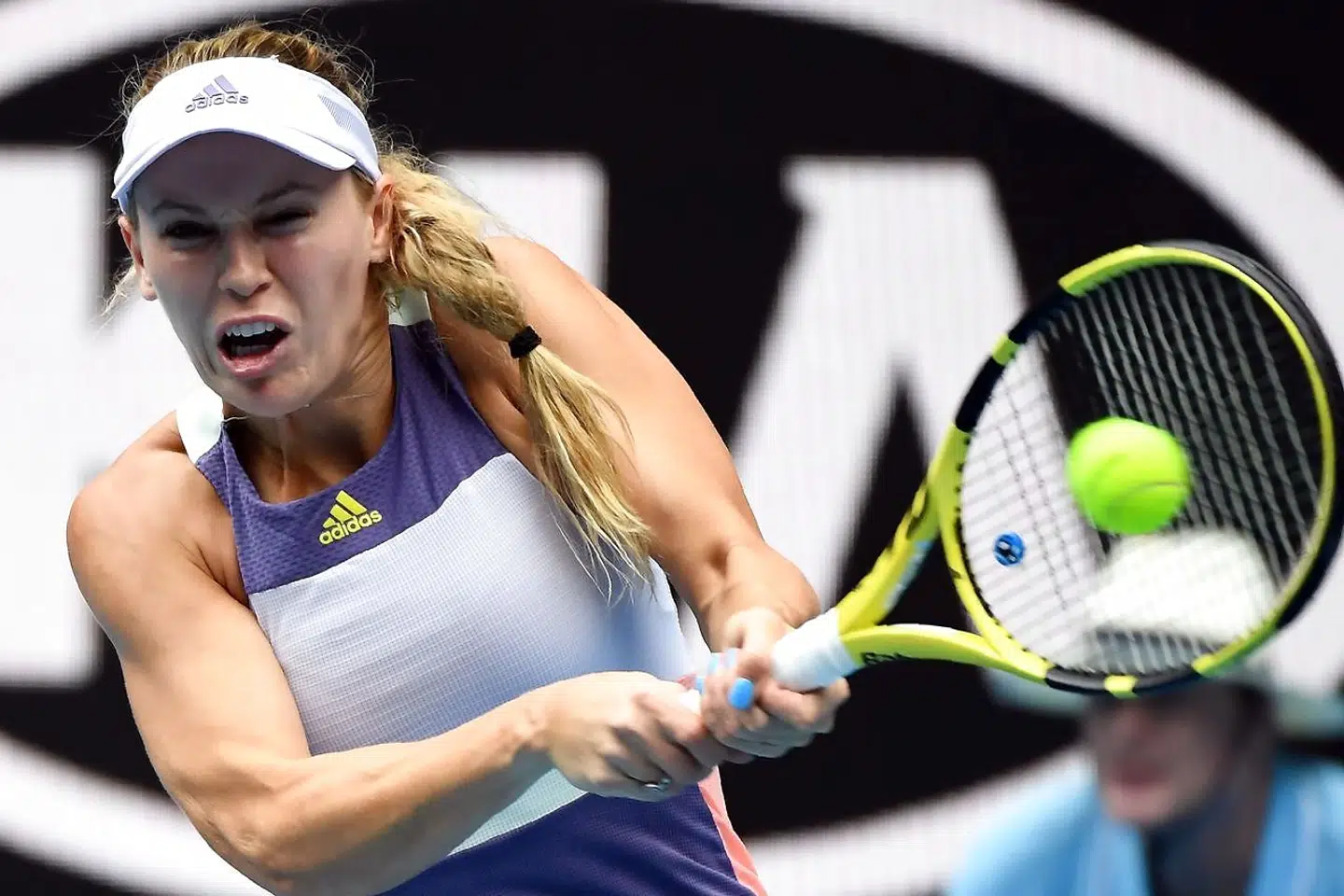 Caroline Wozniacki i aktion ved Australian Open i Melbourne.