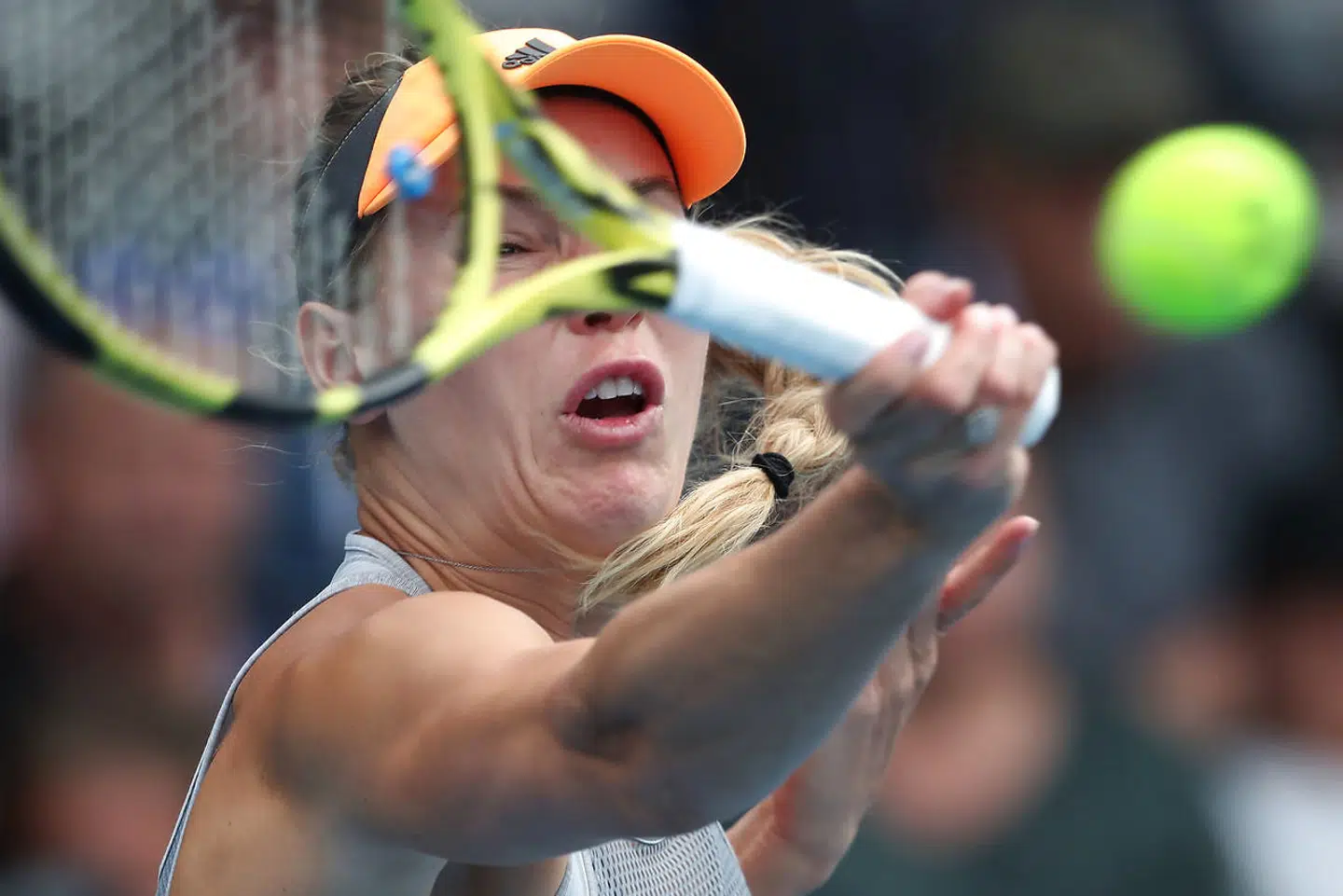 Caroline Wozniacki besejrede Paige Hourigan i første runde ved ASB Classic i Auckland.