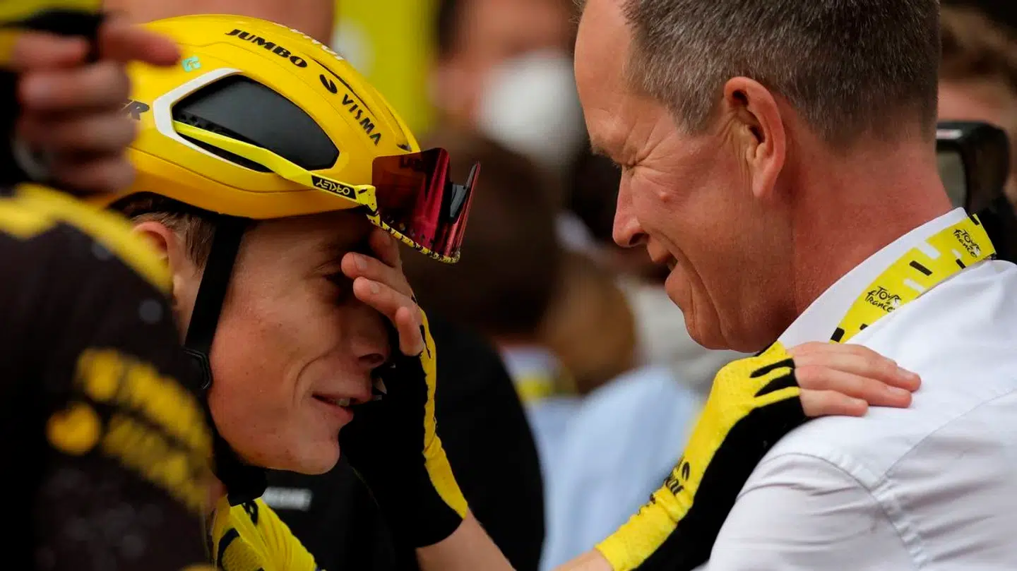 Jonas Vingegaard og Jumbo-Visma-holdchef Richard Plugge.
