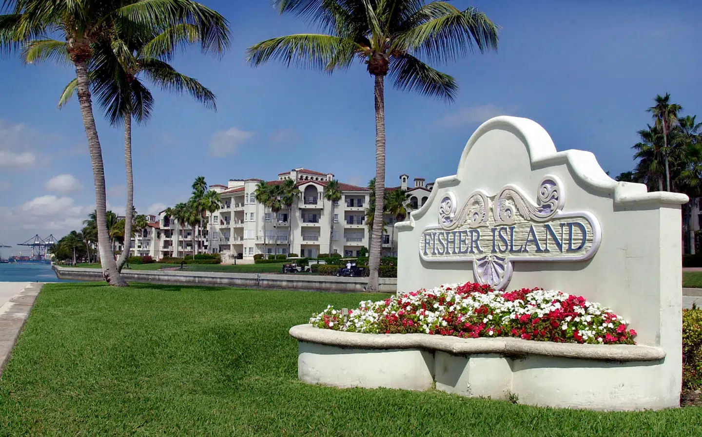 Caroline Wozniacki har sammen med sin mand, David Lee, en lejlighed på eksklusive Fisher Island i Miami, USA.