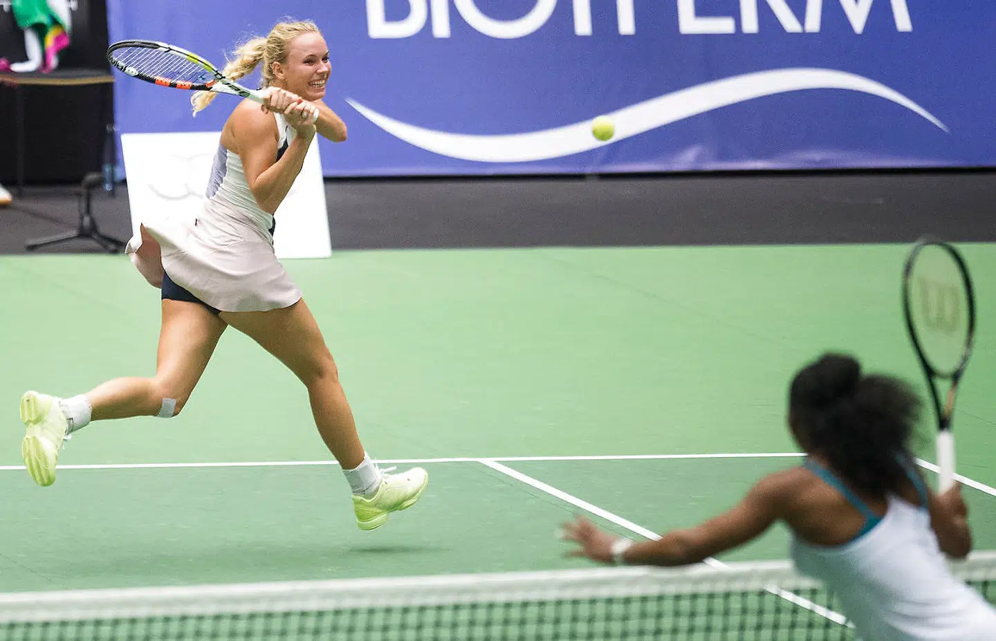 Caroline Wozniacki dyster i Herning mod Serena Williams.