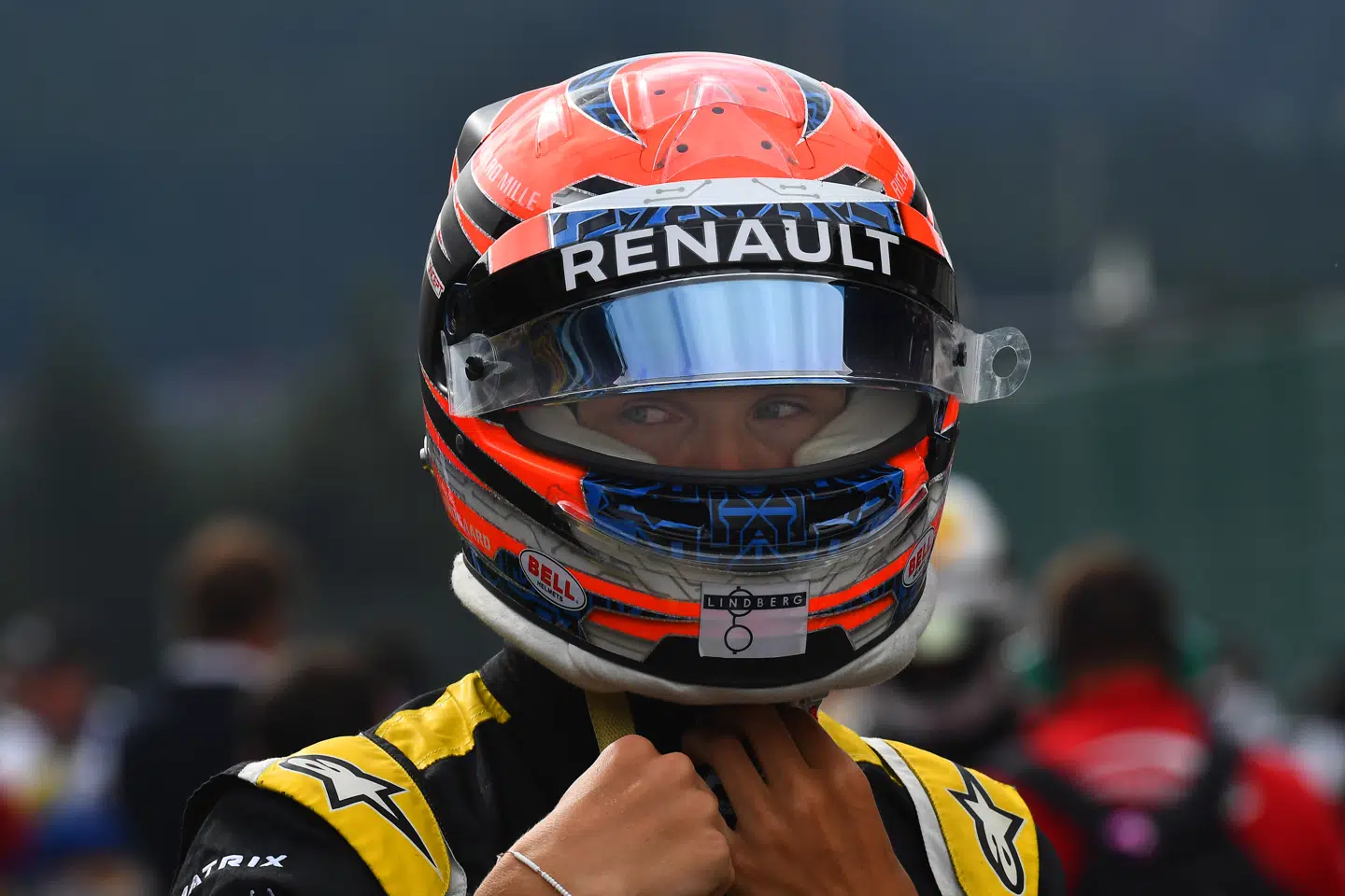 Christian Lundgaard inden Formel 3-løbet i Spa-Francorchamps, hvor han ville ære sin afdøde ven Anthoine Hubert.