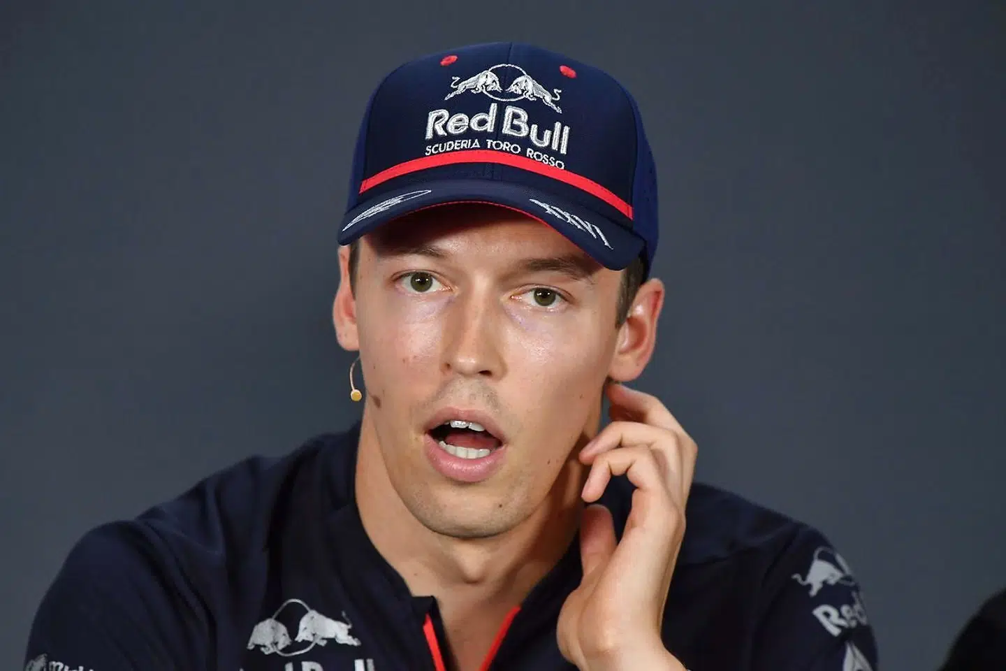 Daniil Kvyat blev ikke forfremmet til Red Bull. Han må nøjes med sit sæde hos Toro Rosso.