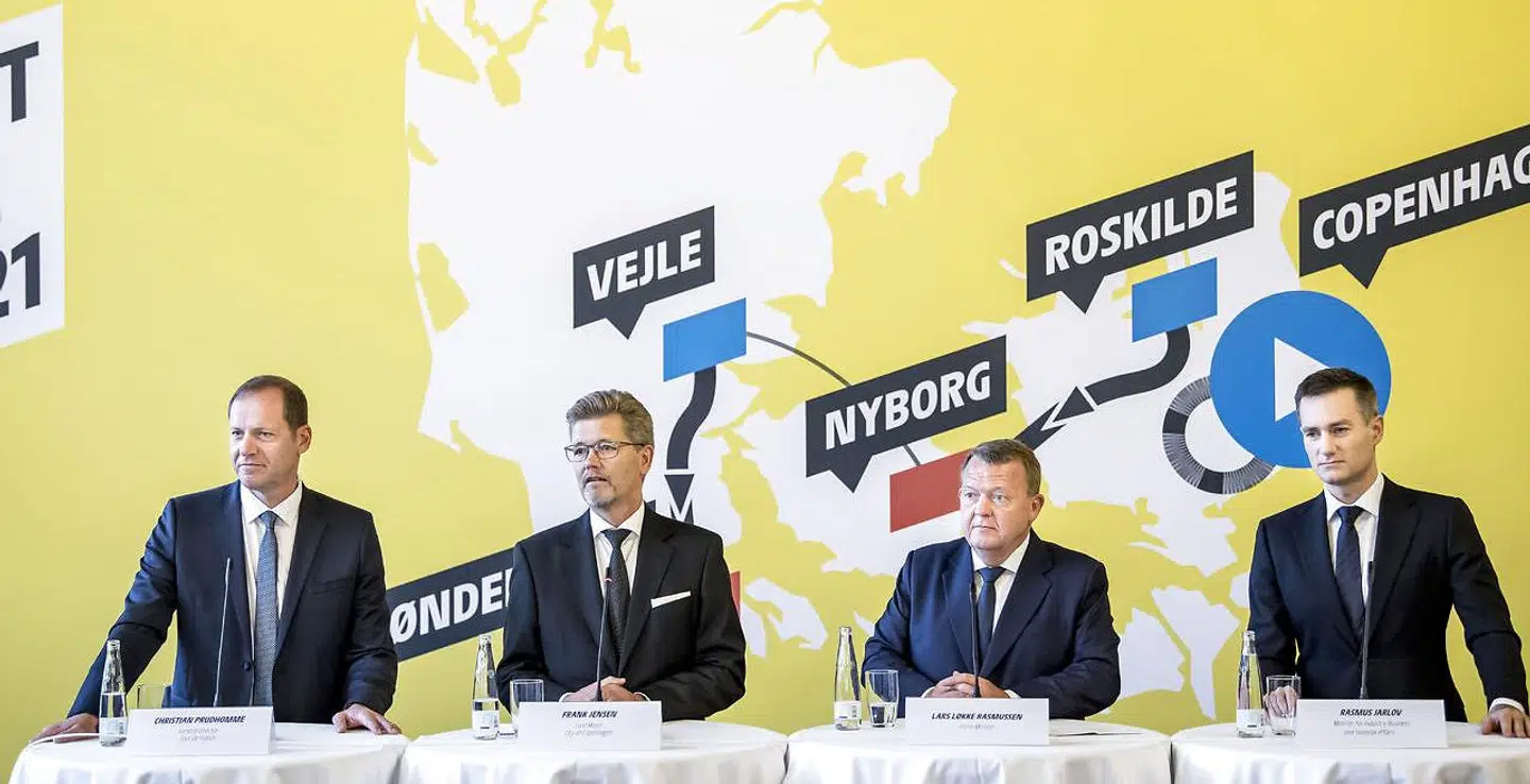 Tour de France-direktør Christian Prudhomme, Københavns overborgmester, Frank Jensen, daværende statsminister Lars Løkke Rasmussen og daværende erhvervsminister Rasmus Jarlov afholdt den 21. feberuar pressemøde om Tour de France-starten i Danmark i 2021 på Københavns Rådhus.