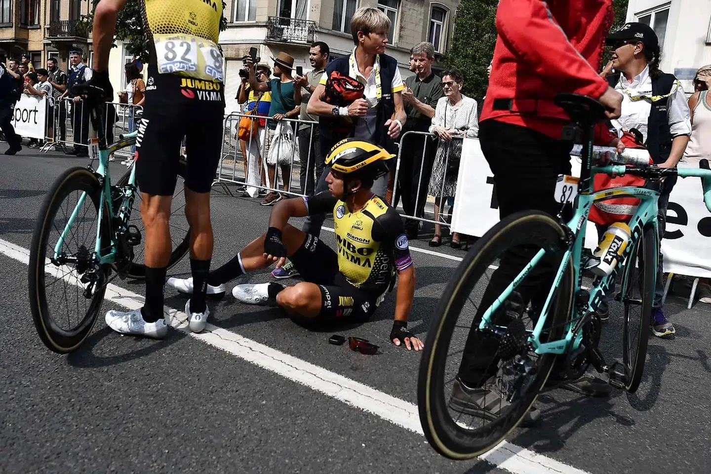 Dylan Groenewegen var også i jorden på første etape – det spolerede hans drøm om en gul trøje.