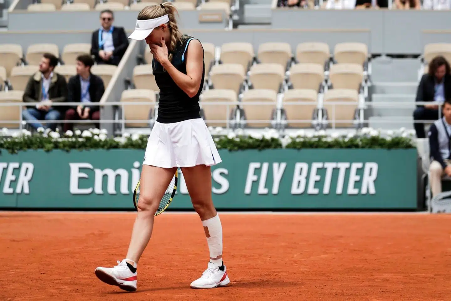 Caroline Wozniacki tabte sin førsterundekamp ved French Open til Veronika Kudermetova.