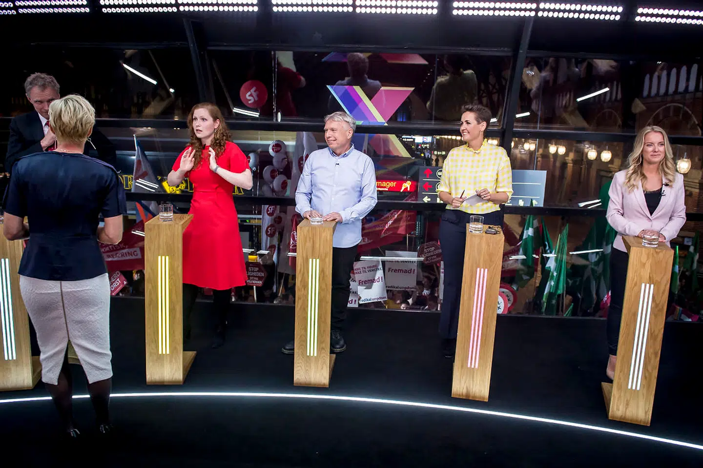 Isabella Arendt, Uffe Elbæk, Pia Olsen Dyhr og Pernille Vermund efter partilederdebat hos TV 2 på Hovedbanegården i København, tirsdag den 7. maj 2019. Tirsdag udskrev Statsminister Lars Løkke Rasmussen valg til afholdelse den 5. juni 2019. (Foto: Mads Claus Rasmussen/Ritzau Scanpix)