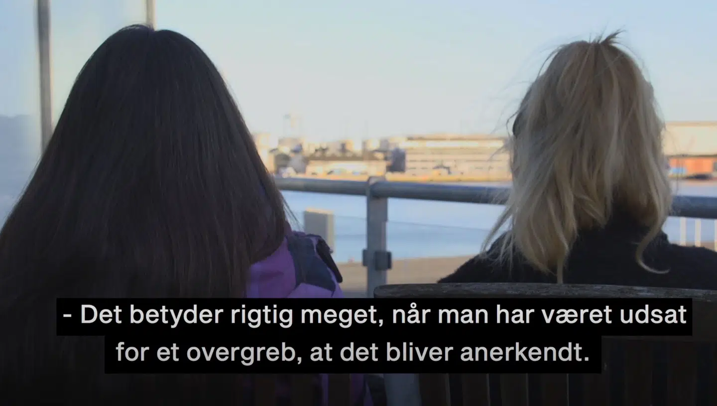 Anne (tv.) og datteren Gry har med årtiers mellemrum begge været udsat for en voldtægt, fortæller de.