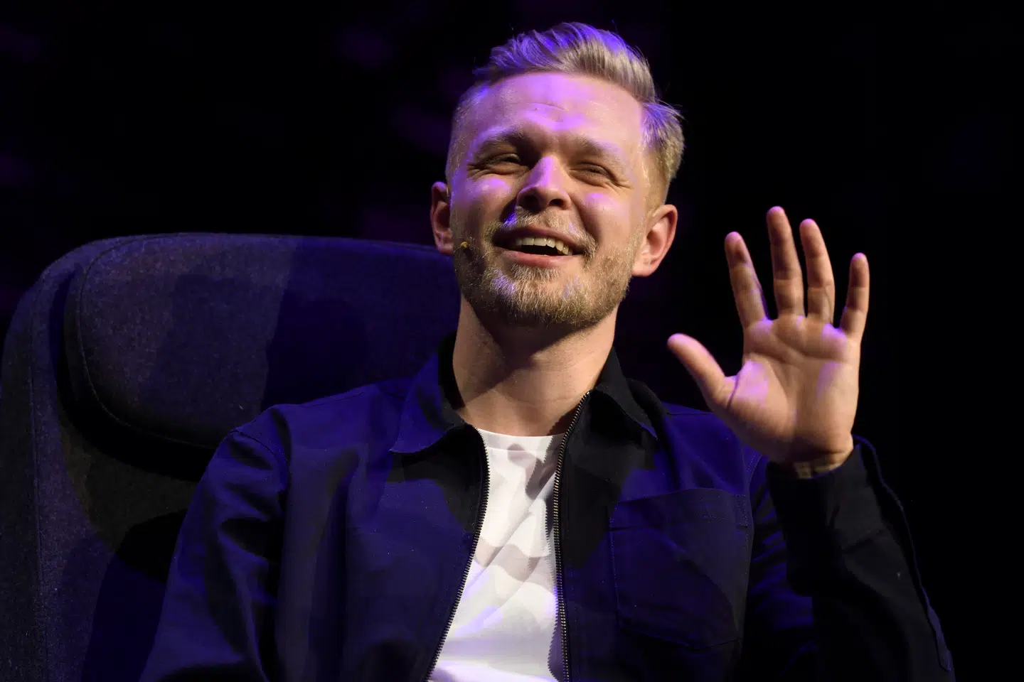 Kevin Magnussen på scenen ved talkshowet onsdag aften.