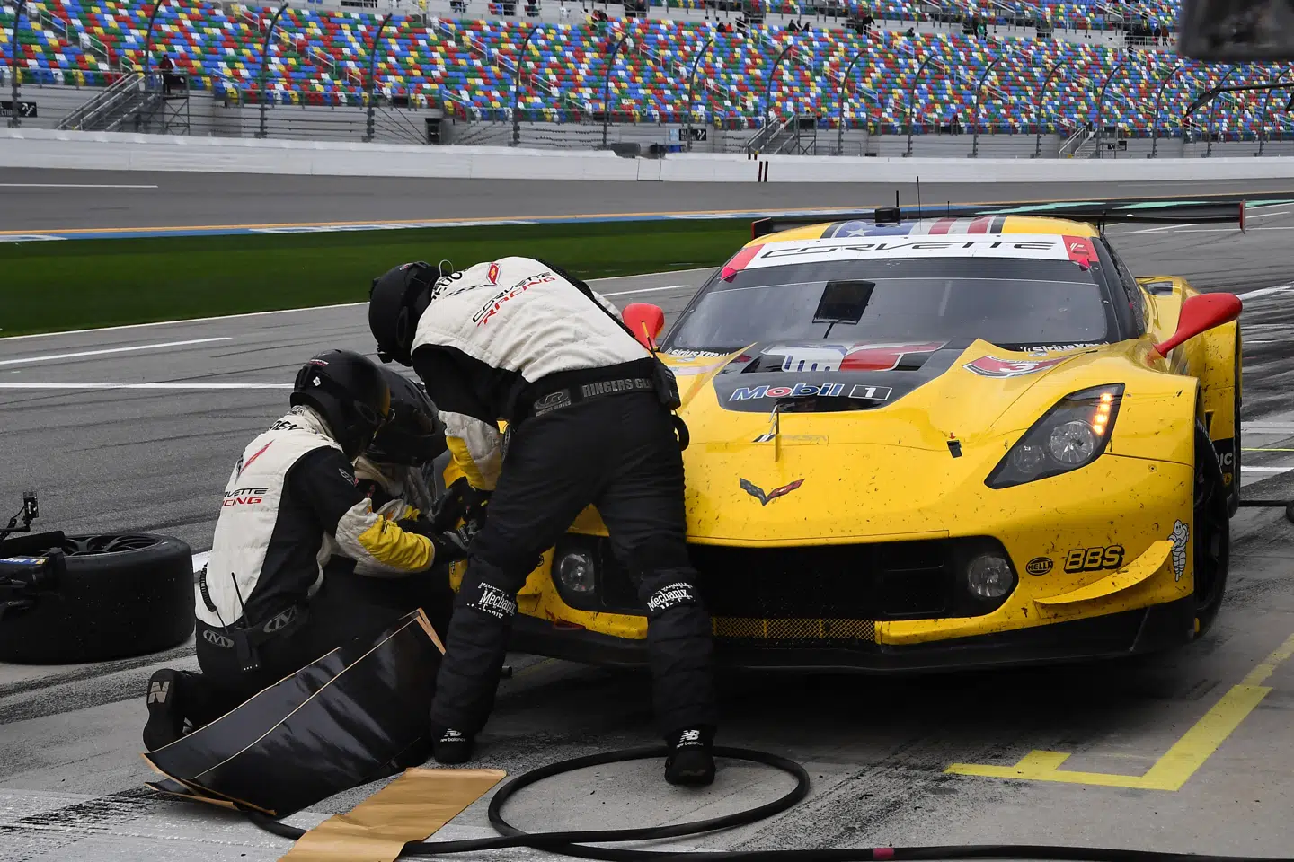 Jan Magnussen havde problemer i Daytona.