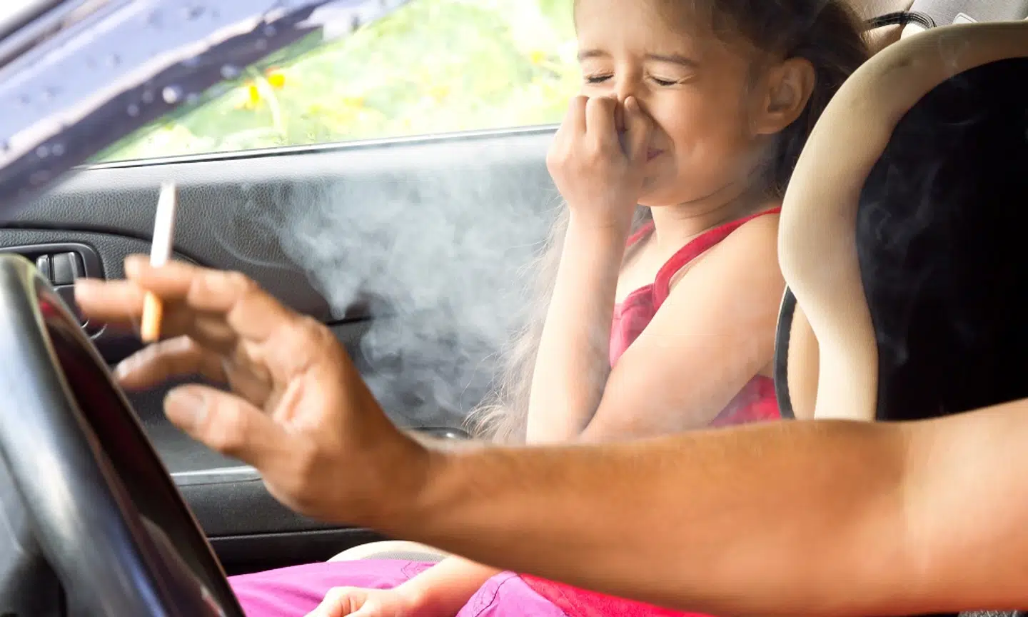 I gamle dage var det ikke unormalt, at man rød i bilen, selvom der var børn tilstede. Billede: Scanpix