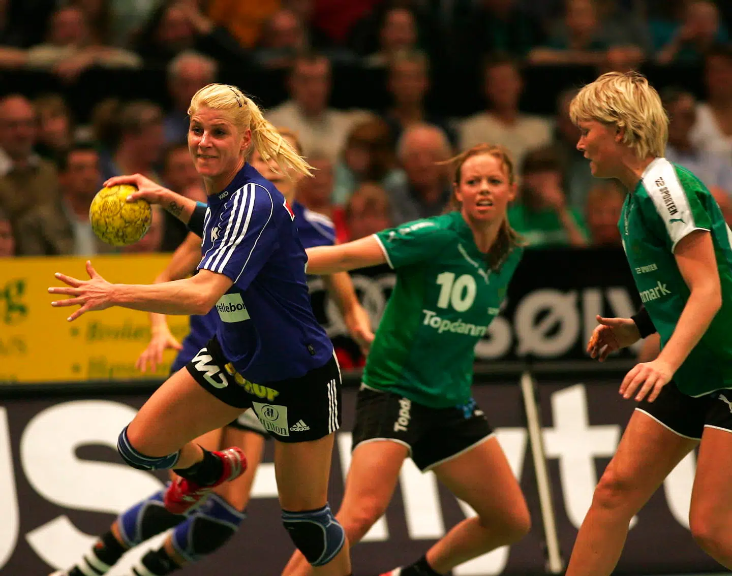Rikke Hørlykke fra sin tid i Slagelse. Her ses hun i aktion mod Viborg i en DM-finale i 2006.
