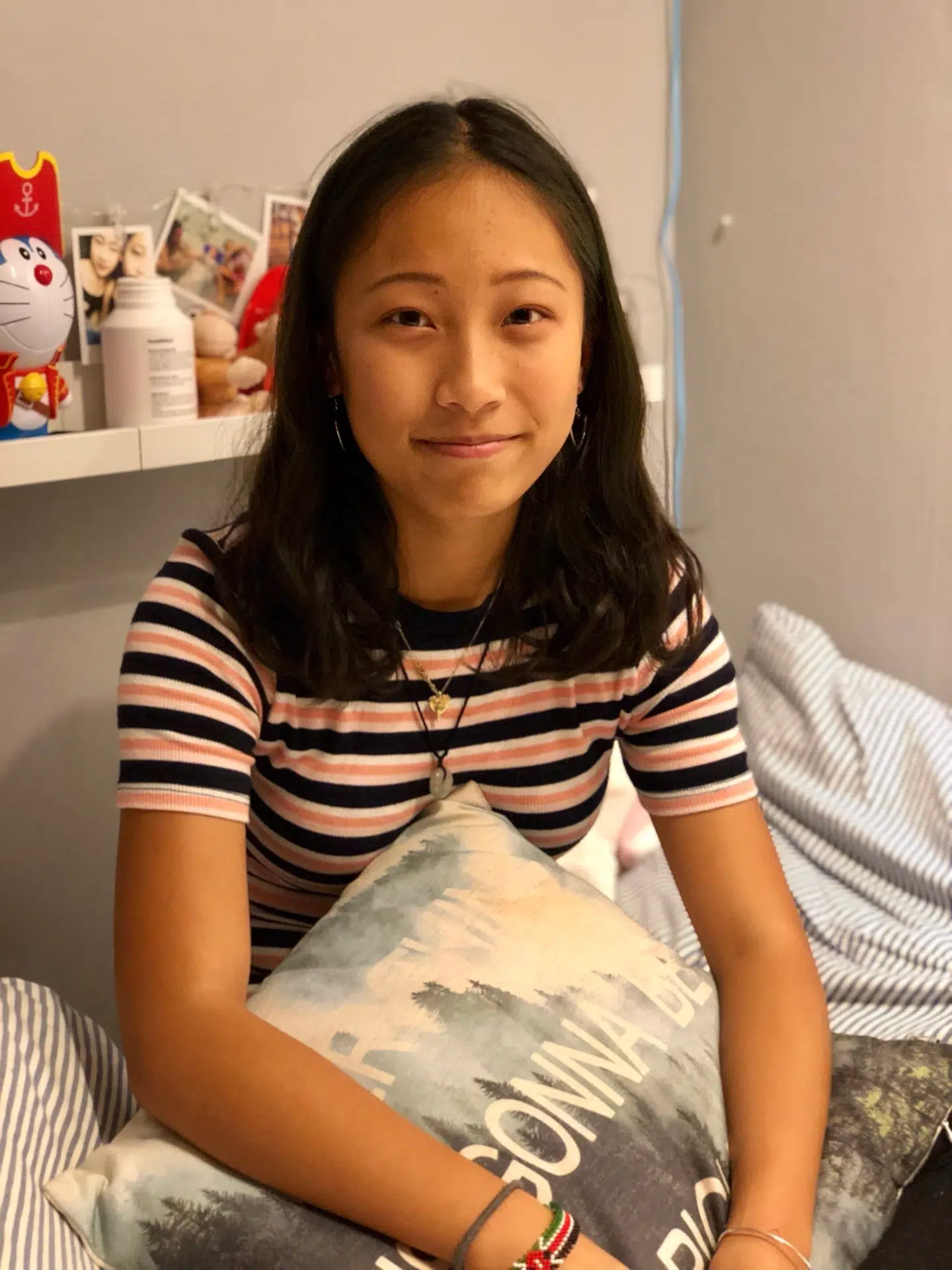 »Jeg vågnede op og råbte mor, mor,« fortæller 15-årige Yiming om at mareridt, hvor hun drømte, at hun blev sat på et fly til Kina. For hende var det heldigvis kun et mareridt.
