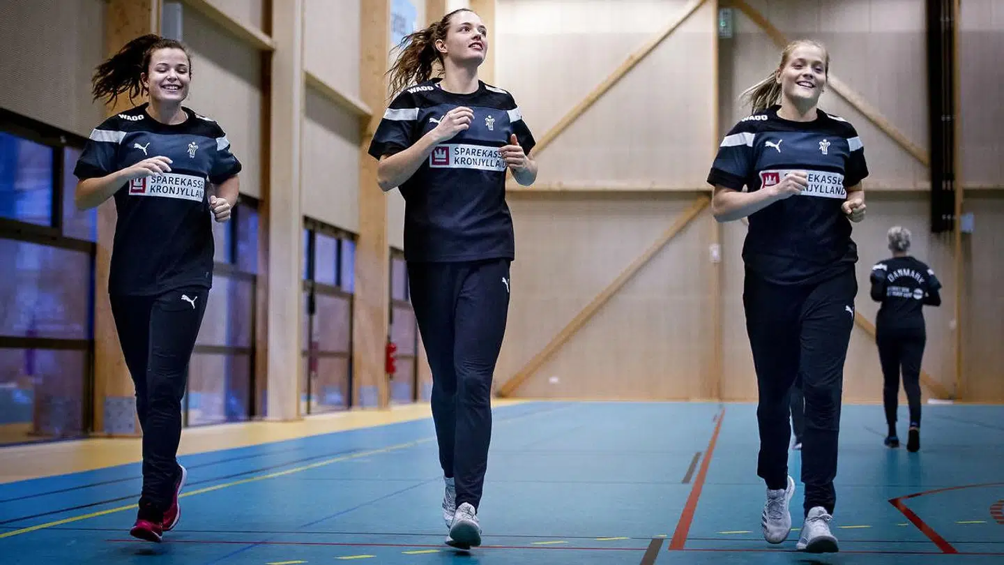 Mathilde Hylleberg, Kristina Jørgensen og Lærke Nolsøe under under træningen i Nantes, Frankrig, mandag den 3 december 2018. (Foto: Liselotte Sabroe/Scanpix 2018)