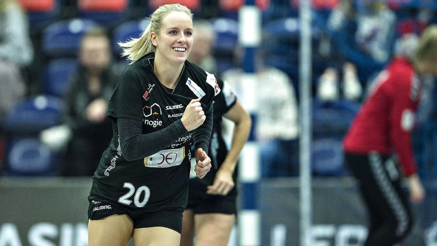Anne Cecilie la Cour spiller til dagligt i København Håndbold.