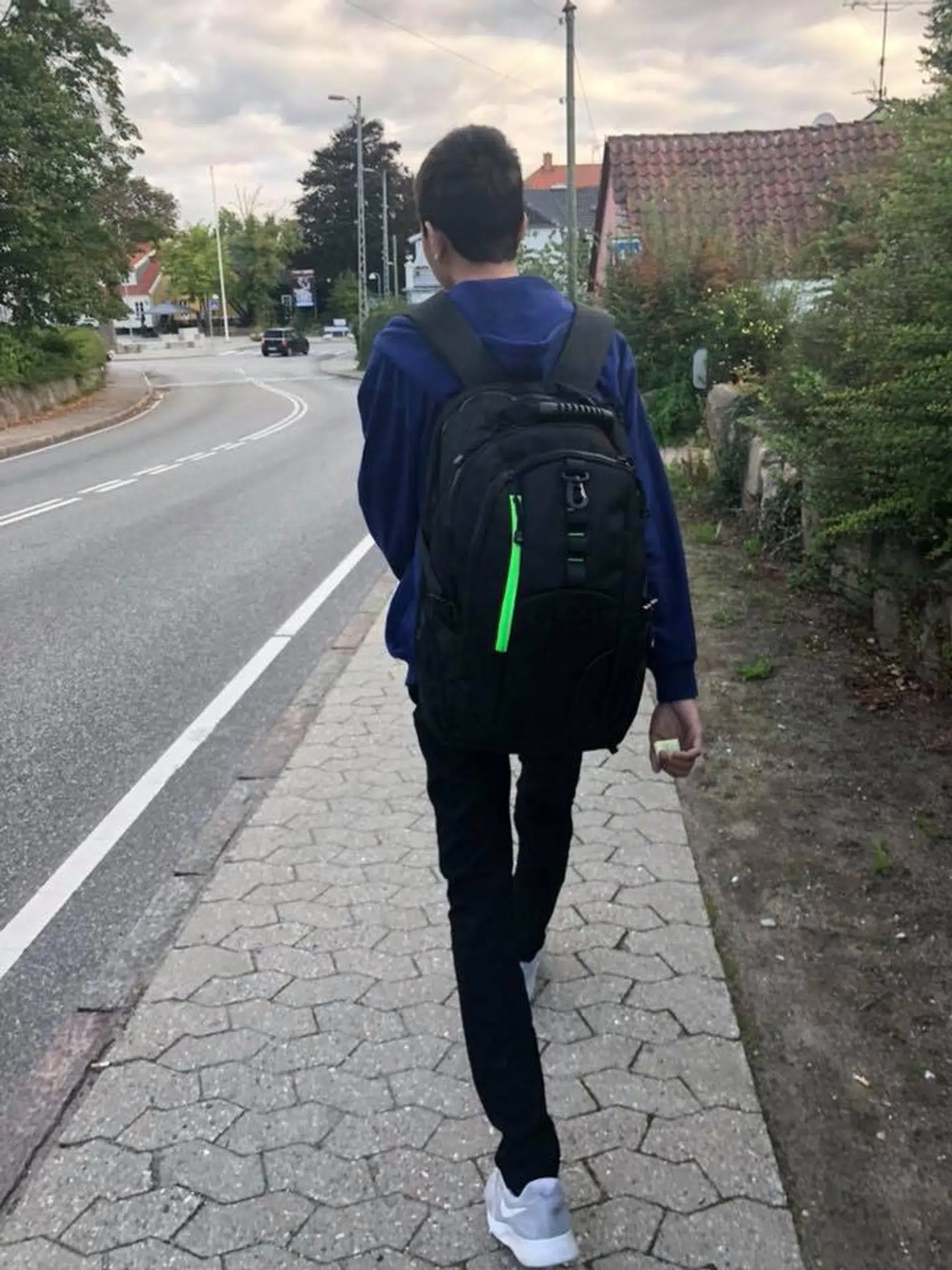 Få dage efter Alex kom til Danmark, begyndte han i skole i Helsinge.
