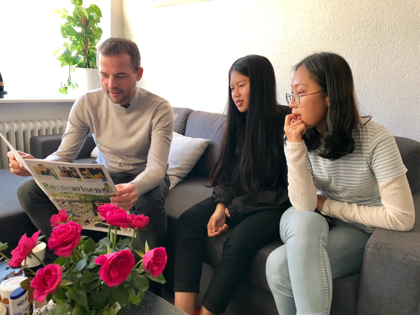 Aphinya har været med i Børneavisen, så også børn på hendes egen alder kan forstå hendes sitauation.