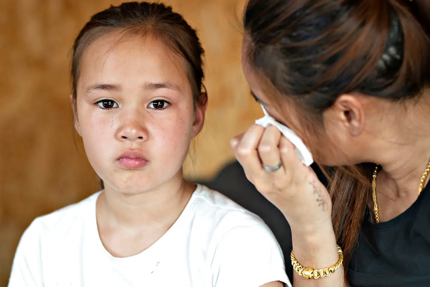 Baem har det ikke godt i Thailand. Så de daglige videopkald til Thailand er fyldt med tårer.