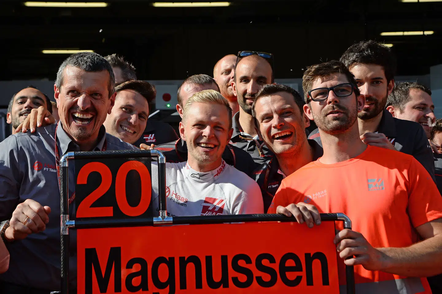Günther Steiner og Kevin Magnussen bør være klar til endnu et år sammen hos Haas. (Grand Prix Photo)