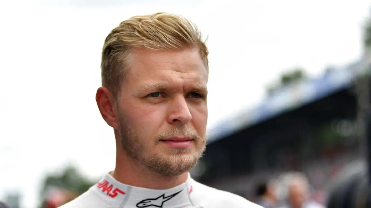 Kevin Magnussen må være den næste i rækken, der lukker kørermarkedet hos Haas-teamet. (Photo by Andrej ISAKOVIC / AFP)