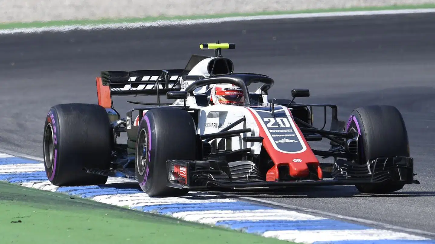 Kevin Magnussen jagter startplacering ved kvalifikationen til Tysklands Grand Prix. (AP Photo/Jens Meyer)