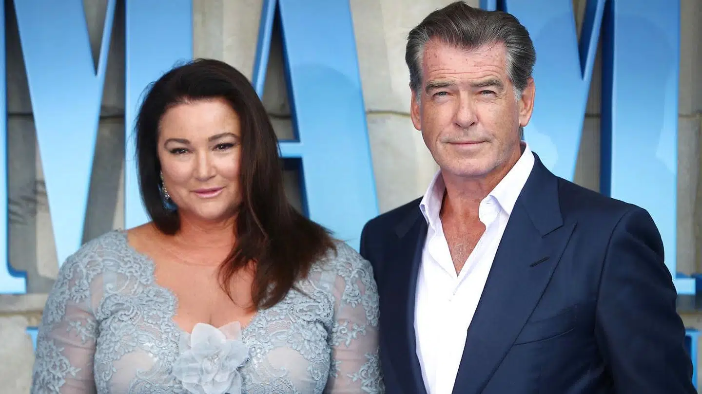 Pierce Brosnan og Keely Shaye Smith ved premieren på 'Mamma Mia! Here We Go Again, i London 16. juli.