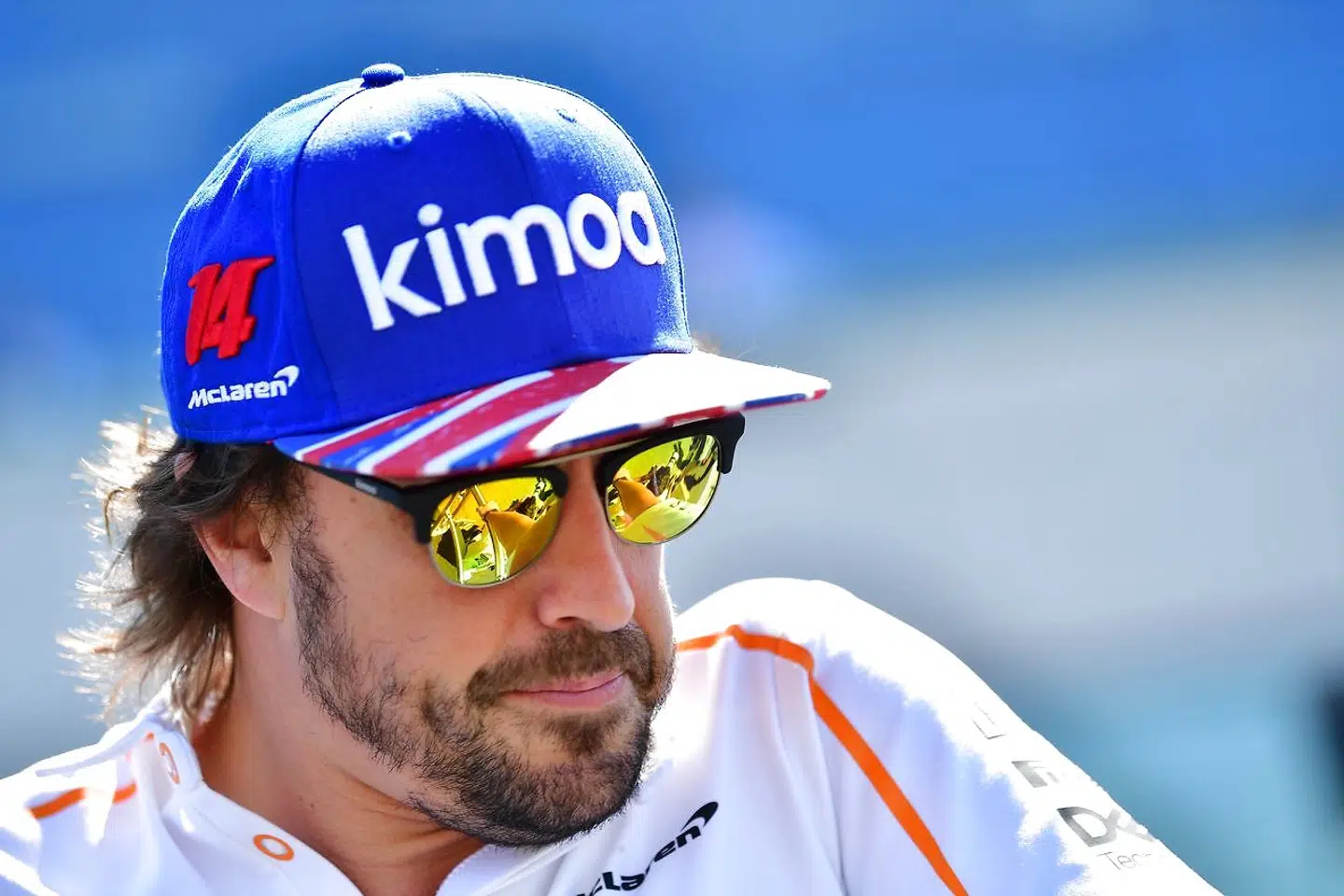 Fernando Alonso har ikke haft meget at smile af i Formel 1 gennem flere sæsoner. Heller ikke søndag, hvor han var sur på Kevin Magnussen. (AFP PHOTO / Andrej ISAKOVIC)