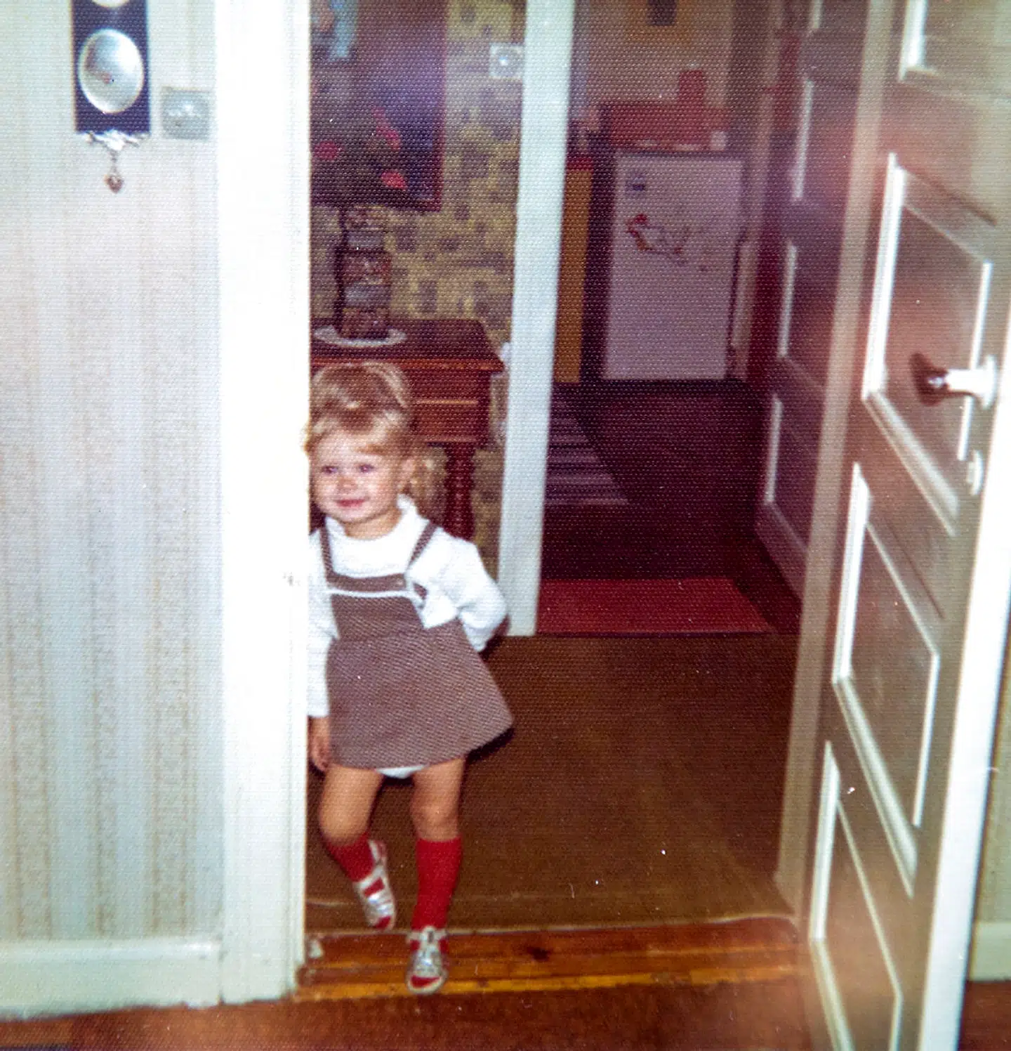 Tannie husker ikke ret meget positivt fra sin barndom. Hun husker, at hun var bange for sin far, og hun oplevede, at hendes mor foretrak Tannies lillesøster. (PRIVATFOTO)