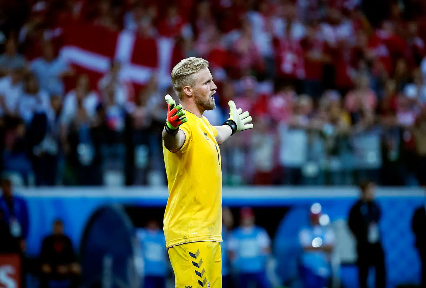 Kasper Schmeichel er ikke tilfreds med dommeren efter Danmarks straffesparksnederlag til Kroatien. (Foto: Liselotte Sabroe/Ritzau Scanpix)