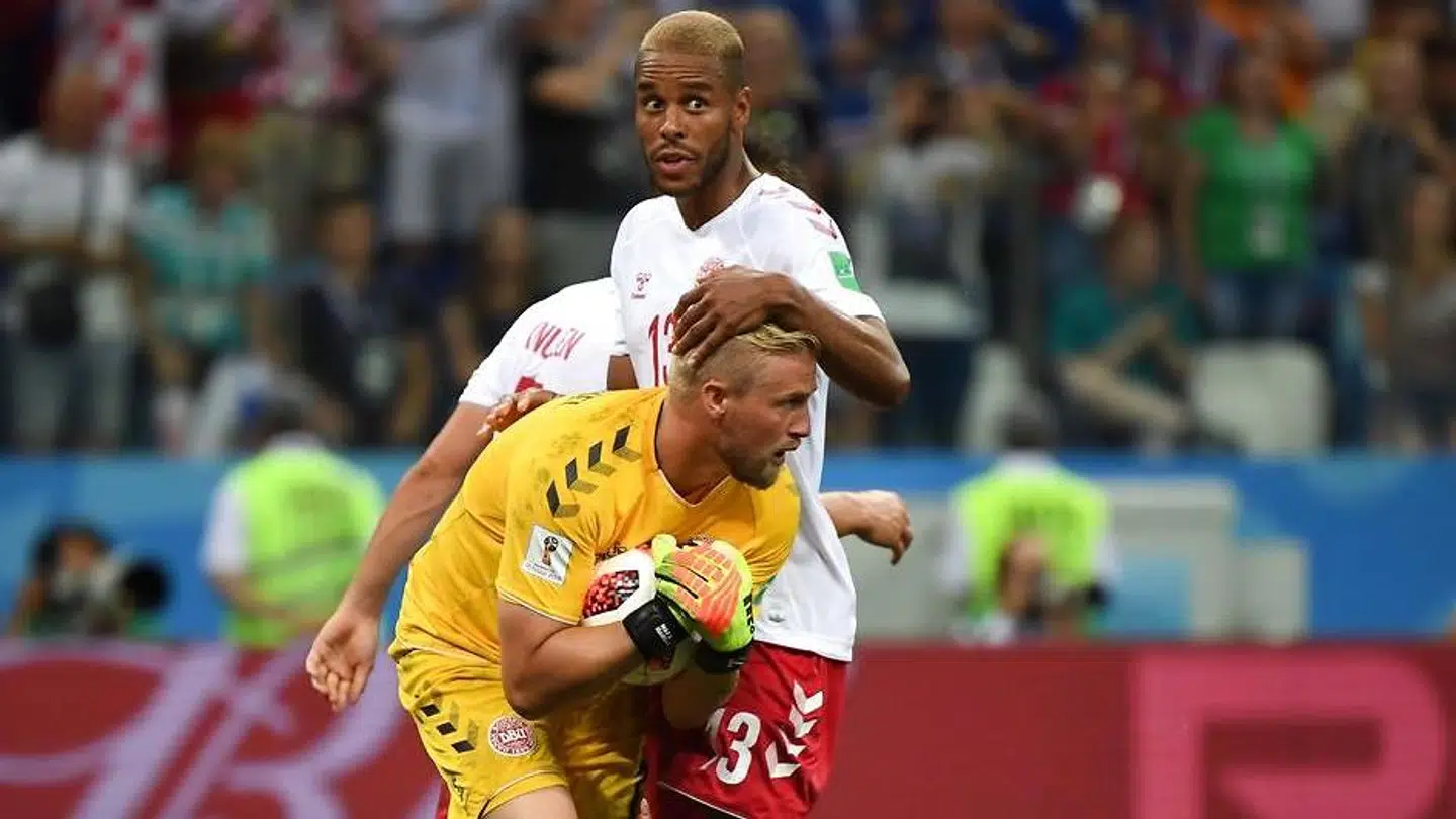 Kasper Schmeichel reddede straffespark på Modric i kampens forlængede spilletid.