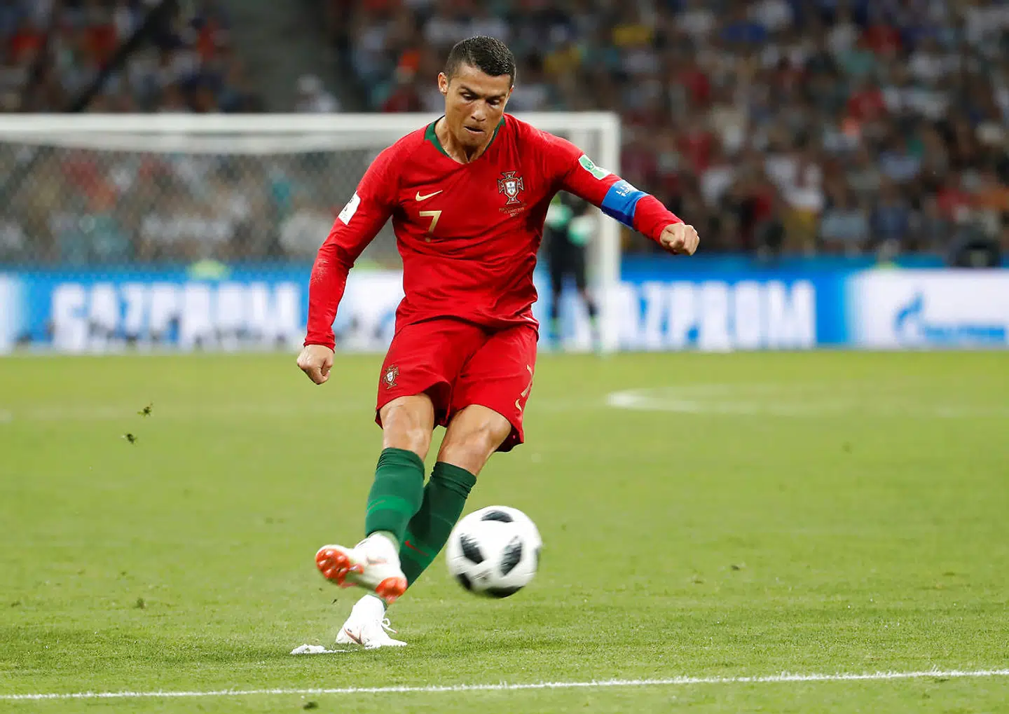 Ronaldo sparker frispark mod Spanien.