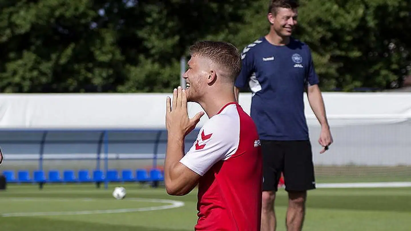 Andreas Cornelius har mere at grine af nu, hvor han mod Frankrig fik en startplads på holdet for første gang til VM.