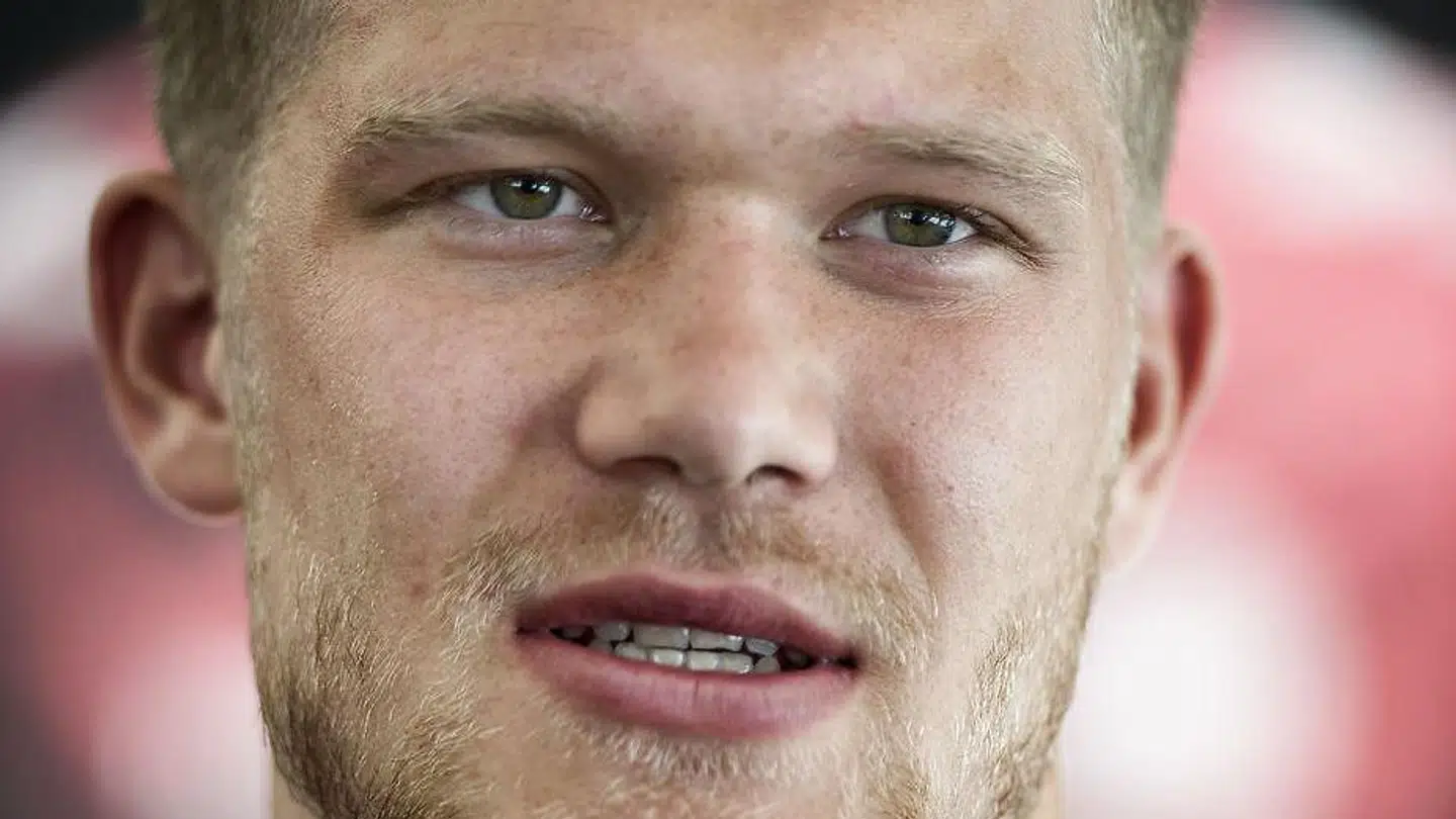 Andreas Cornelius og holdkammeraterne fik sig øl, da de kom til Anapa og fik mulighed for at fejre VM-succesen.