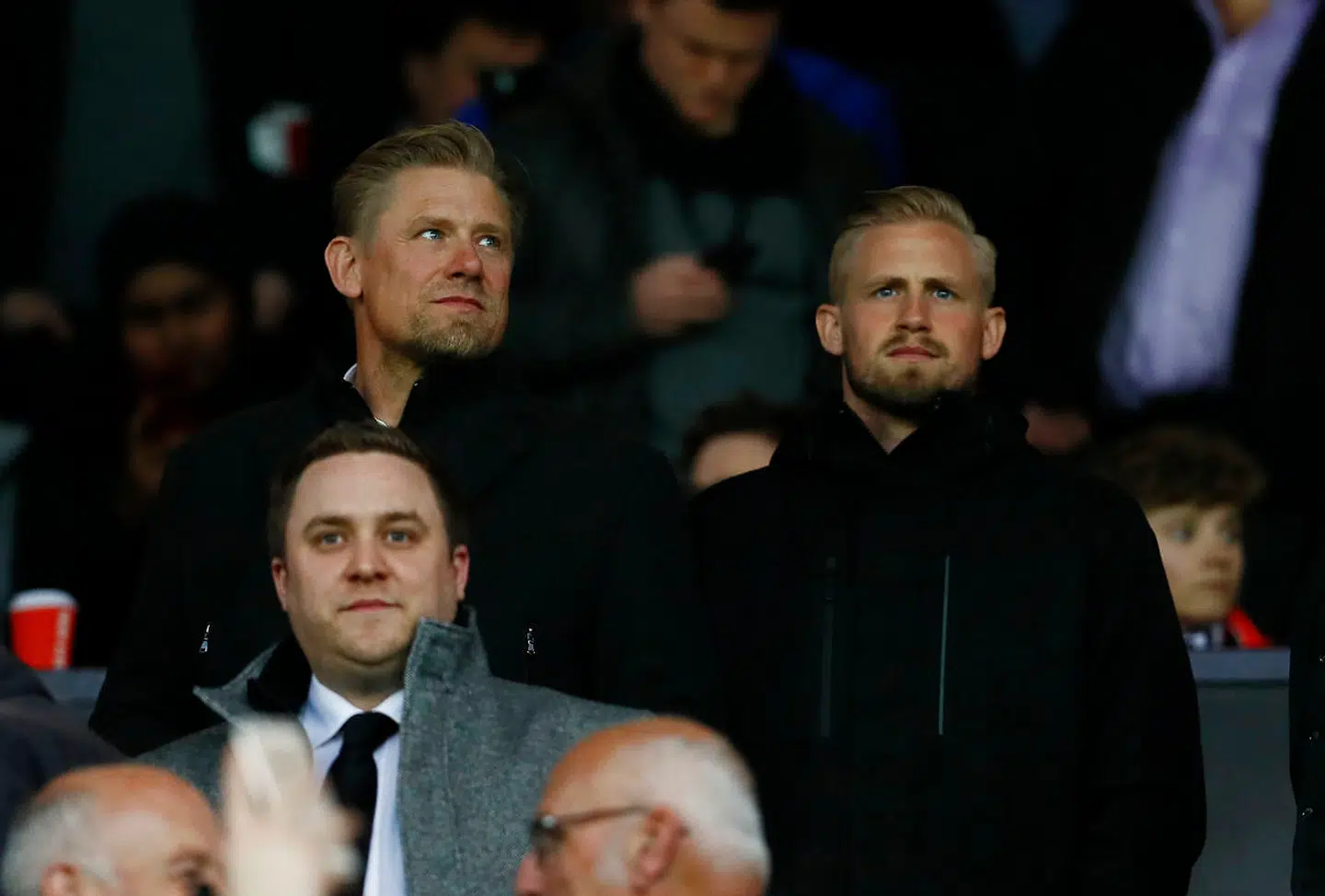 Far og søn ligner hinanden som to dråber vand. Det kan hverken Peter eller Kasper Schmeichel løbe fra.
