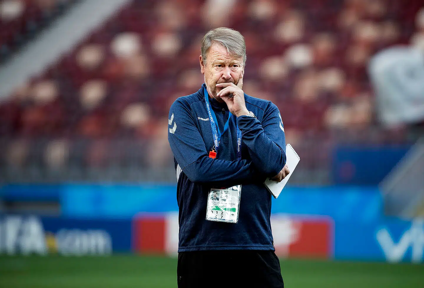 Åge Hareide tror, Danmark går videre. Det sagde han på mandagens obligatoriske pressemøde.