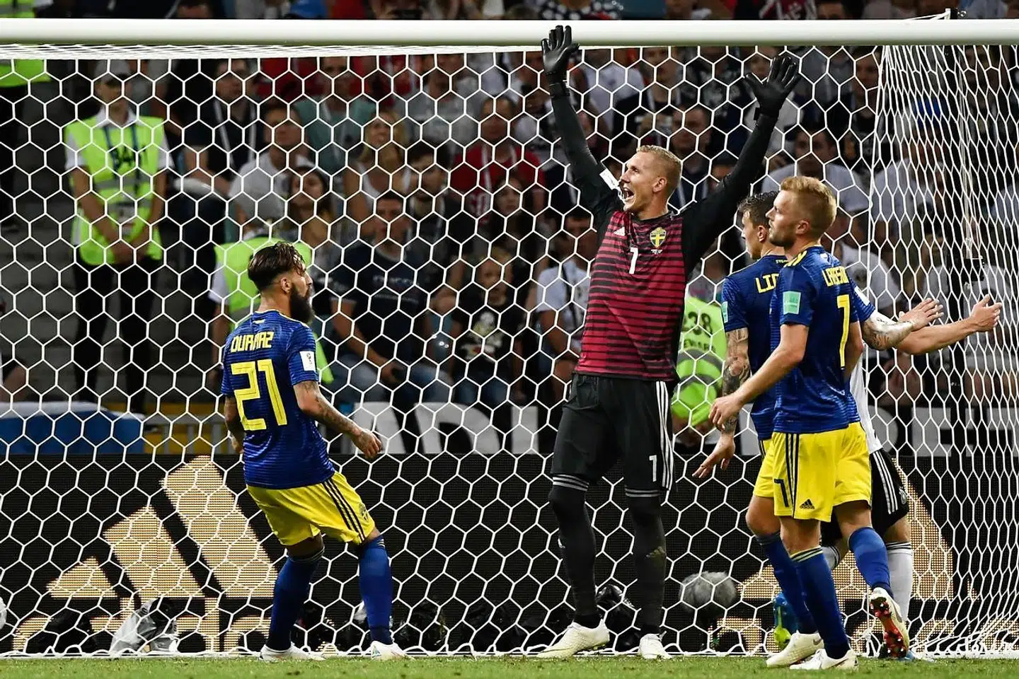 Robin Olsen stod en stor kamp. NACKSTRAND / RESTRICTED TO EDITORIAL USE - NO MOBILE PUSH ALERTS/DOWNLOADS