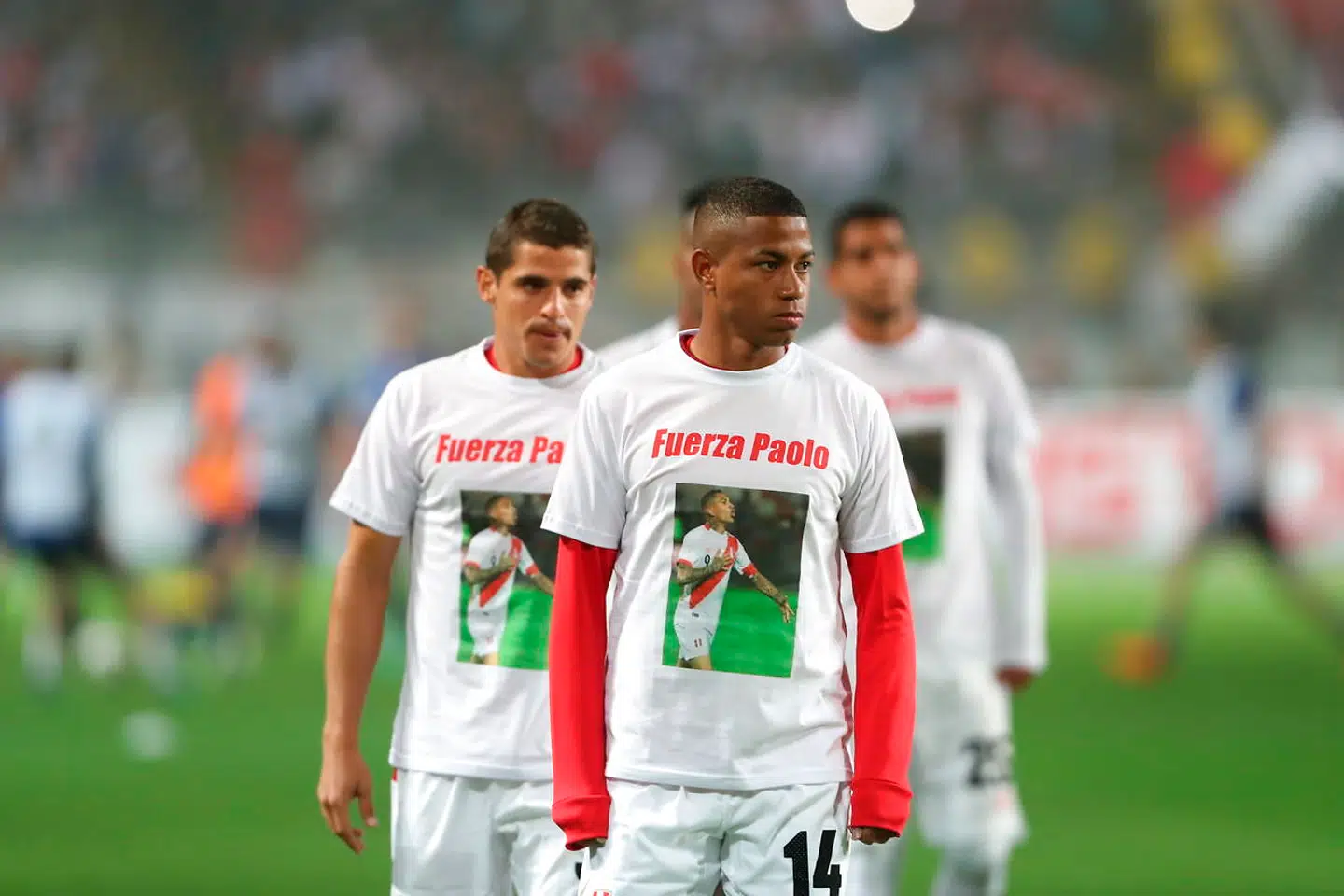 Andy Polo går her forrest efter en testkamp mod Skotland.