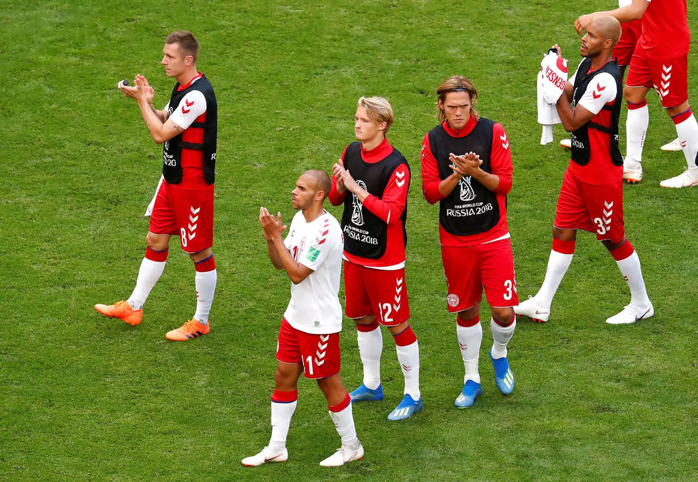 Danske spillere takker fansene. Men ikke nok åbenbart.