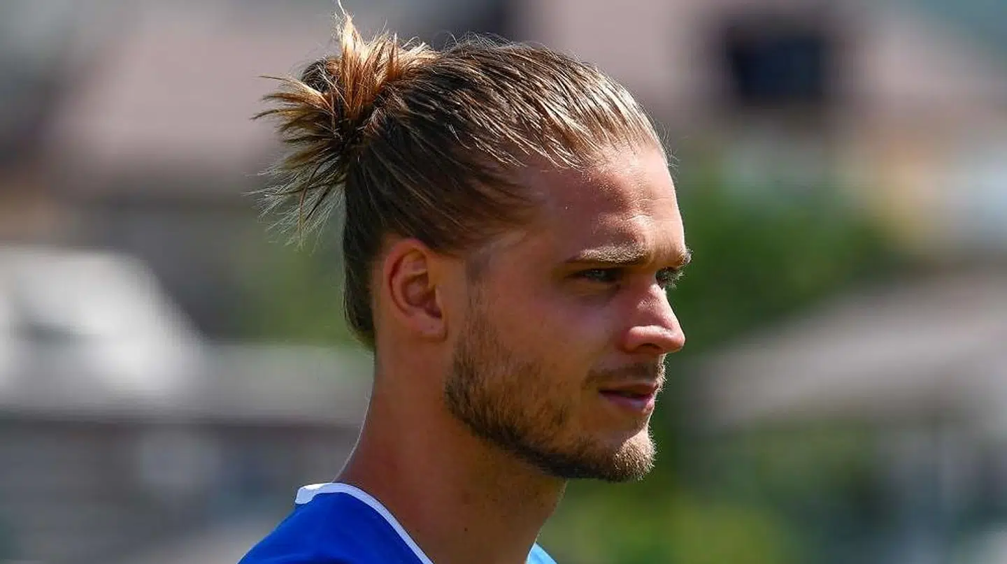 Islandske Rurik Gislason er under VM blevet meget populær hos de kvindelige fodboldseere.